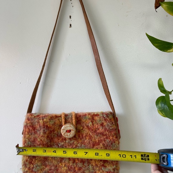 Vintage 70’s wool shoulder bag - Picture 6 of 8